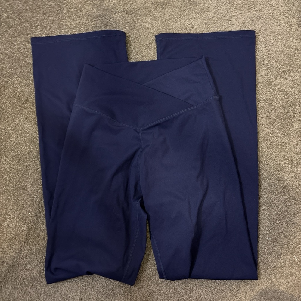 yoga pants flared